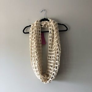 Urban Day beige infinity scarf